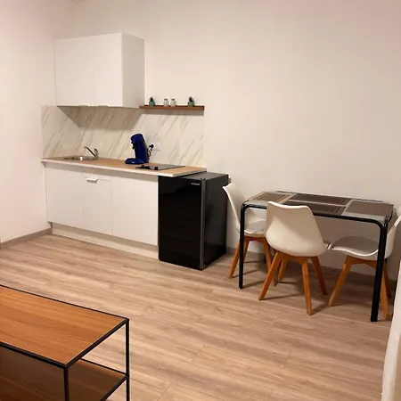4-person Joeuf